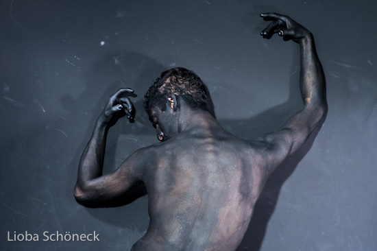 blackOUT | Tanztheater München | Progr. Heft B(R)achland/Schwarz | 28.09.2011