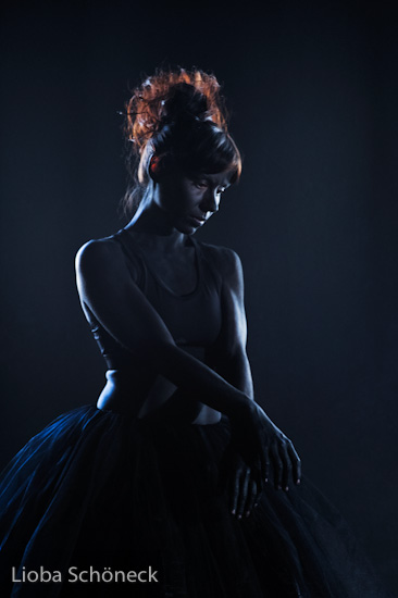 blackOUT | Tanztheater München | Progr. Heft B(R)achland/Schwarz | 28.09.2011