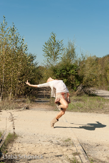 blackOUT | Tanztheater München | Progr. Heft B(R)achland | 30.09.2011