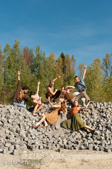 blackOUT | Tanztheater München | Progr. Heft B(R)achland | 30.09.2011