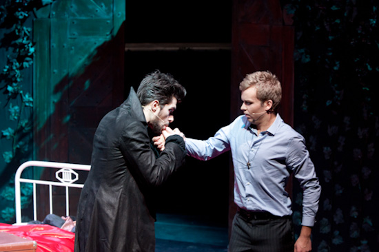 Dracula | Bayerische Theaterakademie | GP 27.01.2013