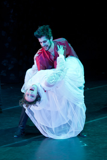 Dracula | Bayerische Theaterakademie | GP 27.01.2013