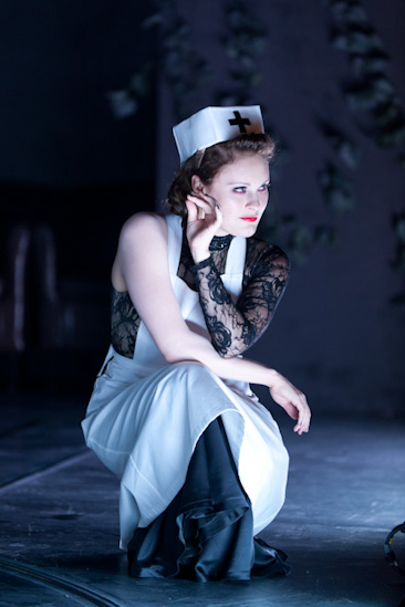 Dracula | Bayerische Theaterakademie | GP 28.01.2013