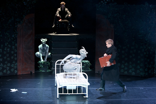 Dracula | Bayerische Theaterakademie | GP 28.01.2013