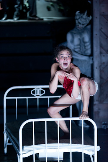 Dracula | Bayerische Theaterakademie | GP 28.01.2013