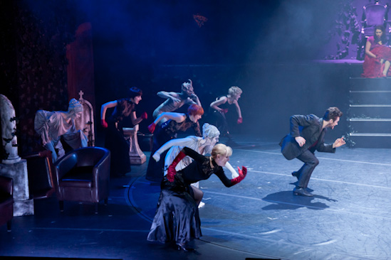 Dracula | Bayerische Theaterakademie | GP 28.01.2013