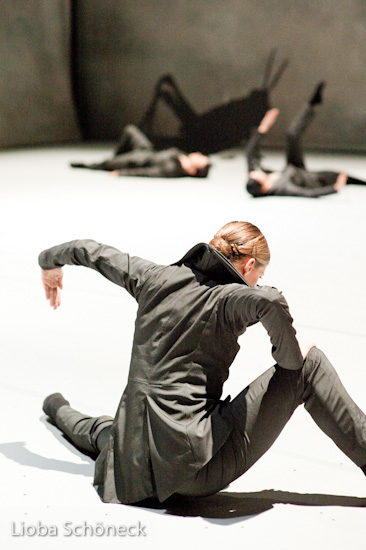 Körpersprachen III | Tanztheater München | HPII 07.07.2010