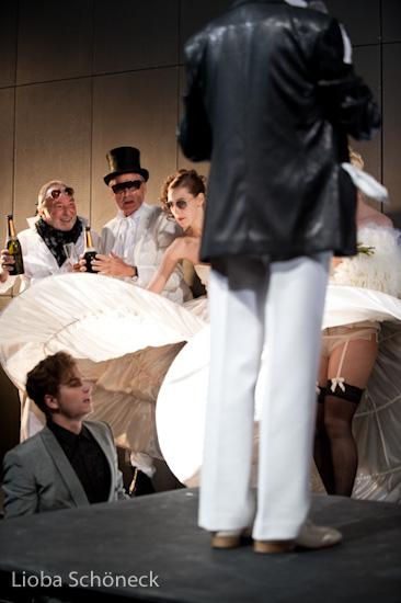 Leonce und Lena | Münchner Volkstheater | GP 30.10.2009