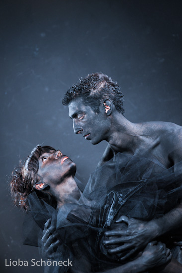 blackOUT | Tanztheater München | Progr. Heft B(R)achland/Schwarz | 28.09.2011