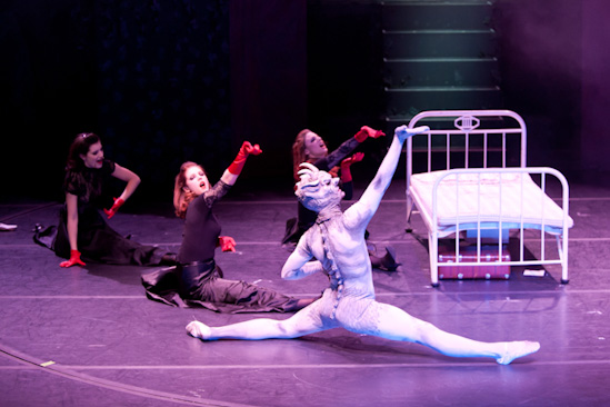 Dracula | Bayerische Theaterakademie | GP 28.01.2013